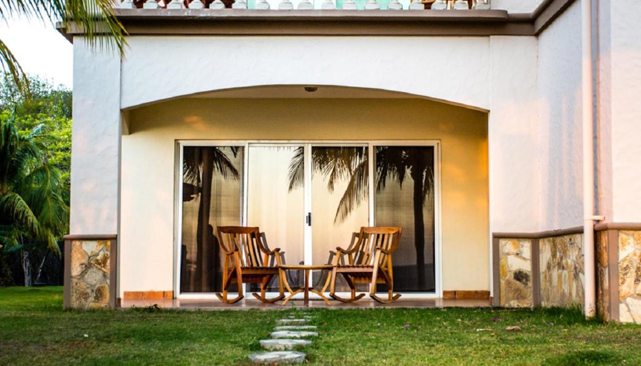Villas Iguana A-13 Beachfront Condo Экстерьер фото